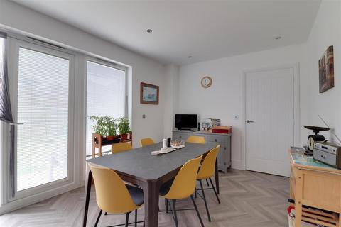 undefined, Great Oldbury Drive, Great Oldbury, Stonehouse