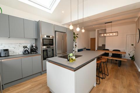 3 bedroom terraced house for sale, Cemetery Road South, Swinton, M27