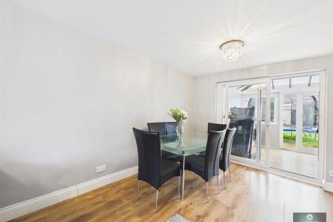 undefined, Duncton Close, Ifield RH11