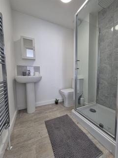 1 bedroom in a house share to rent, Seaview Road, Wallasey, CH45