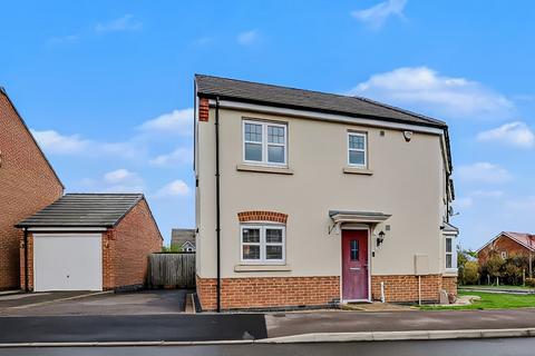 3 bedroom semi-detached house for sale, Foxglove Avenue, Thurnby, LE7