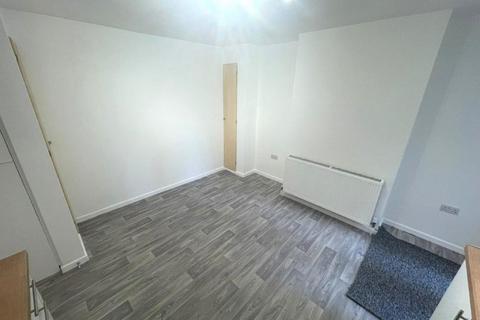 1 bedroom flat to rent, Longfleet Road, Poole BH15