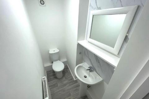 1 bedroom flat to rent, Longfleet Road, Poole BH15