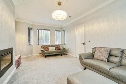 undefined, Glenview Avenue, BRADFORD BD9