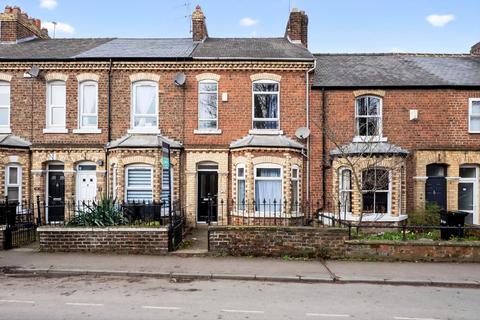2 bedroom terraced house for sale, Cemetery Road, York