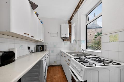2 bedroom terraced house for sale, Cemetery Road, York