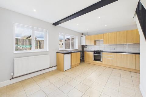 2 bedroom apartment to rent, Money Row Green, Holyport, Berkshire, SL6