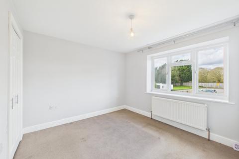 2 bedroom apartment to rent, Money Row Green, Holyport, Berkshire, SL6