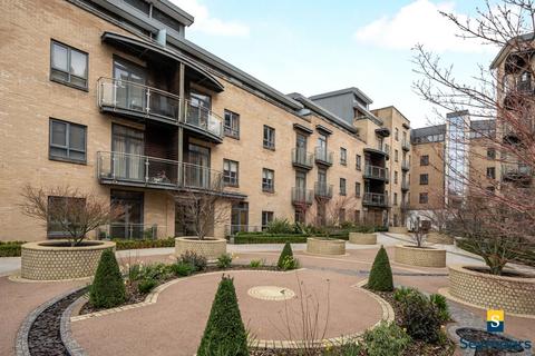 2 bedroom flat for sale, Trinity Gate, Guildford GU1