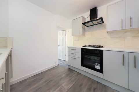 3 bedroom end of terrace house to rent, Martin Street, WOLVERHAMPTON