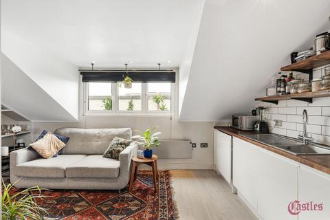 1 bedroom flat for sale, Lower Clapton Road, London