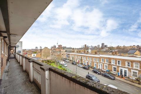 2 bedroom flat for sale, Goldsmith Road, London SE15