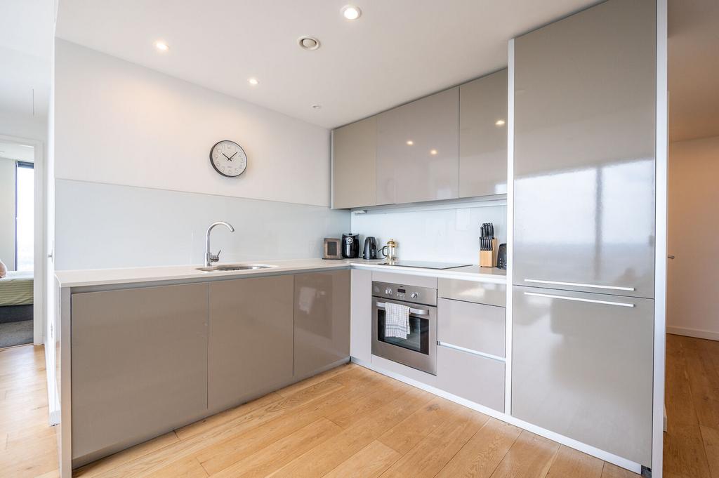 Apartment in London - More