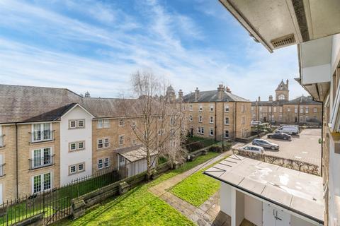 1 bedroom apartment for sale, Clifford Drive, Menston LS29