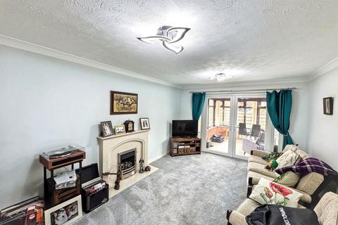 undefined, Maes Cybi, Pensarn, Conwy LL22 7RQ