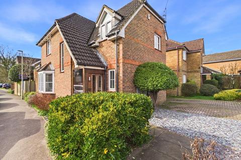 Broad Hinton, Reading RG10