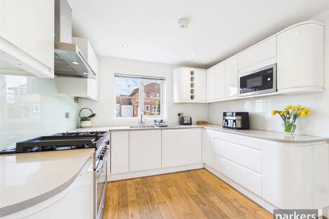 undefined, Broad Hinton, Reading RG10