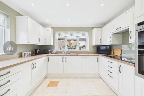 4 bedroom semi-detached house for sale, Bennett Avenue, Elmswell,