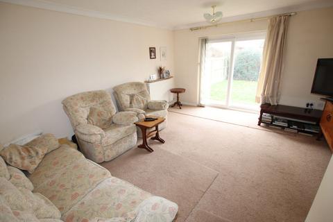 3 bedroom bungalow for sale, Felixstowe Close, Clacton on Sea, CO16