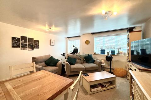 2 bedroom apartment to rent, Brookfield Court, Stratford-upon-Avon, CV37