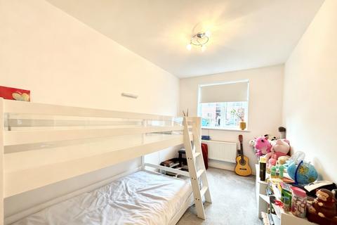 2 bedroom apartment to rent, Brookfield Court, Stratford-upon-Avon, CV37