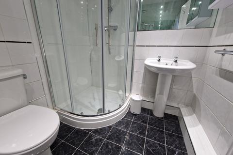 2 bedroom apartment to rent, The Deansgate, Manchester, M14