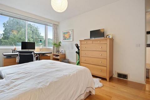 2 bedroom apartment to rent, Boundary Road, London NW8