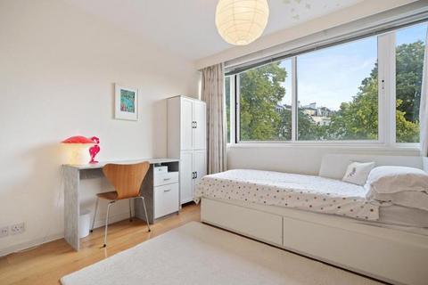 2 bedroom apartment to rent, Boundary Road, London NW8