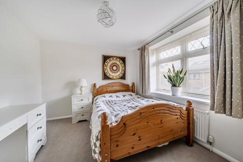 4 bedroom semi-detached house to rent, Latchmere Close, Richmond, TW10