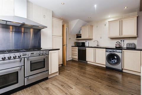 undefined, Hill Grove, Huddersfield HD3