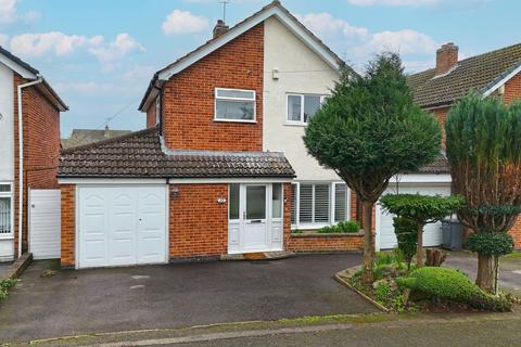 3 bedroom detached house for sale, Yelverton Avenue, Leicester, LE5