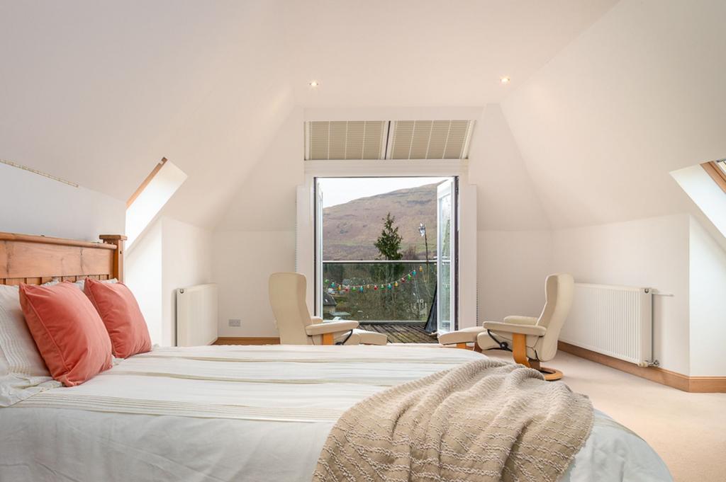 Principal bedroom
