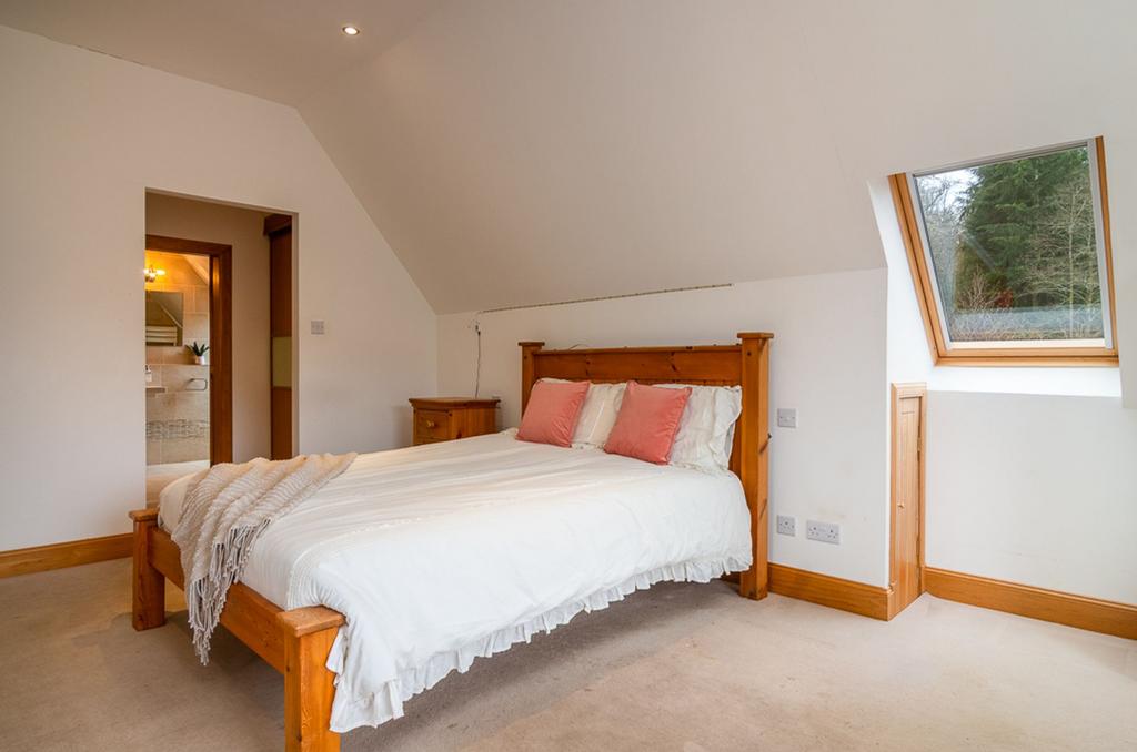 Principal bedroom