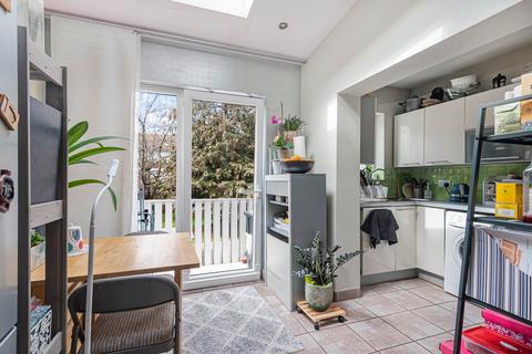 2 bedroom end of terrace house for sale, Lambourne Road, Barking, IG11