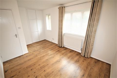 undefined, Chiltern View Road, Uxbridge UB8