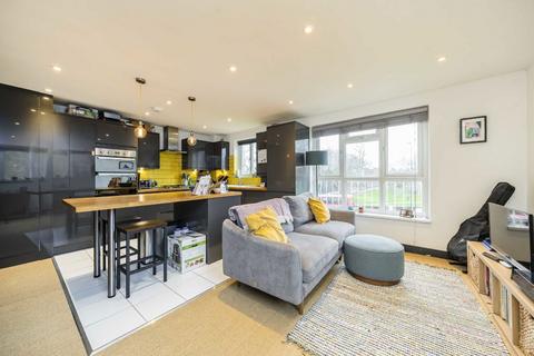 2 bedroom flat for sale, Brixton Hill, London SW2