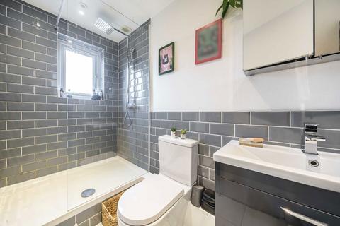 2 bedroom flat for sale, Brixton Hill, London SW2