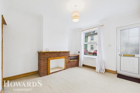 2 bedroom terraced house for sale, Moyes Road, Lowestoft