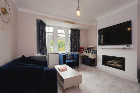 3 bedroom semi-detached house for sale, Savile Drive, Halifax