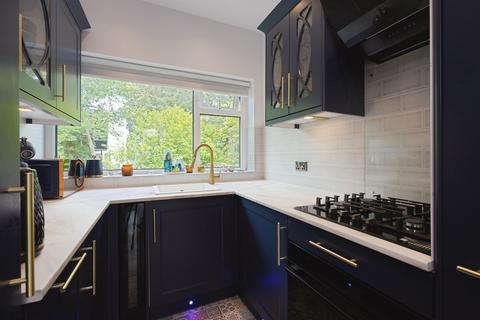 3 bedroom semi-detached house for sale, Savile Drive, Halifax