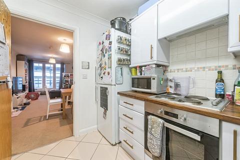 2 bedroom flat for sale, Alencon Link, Basingstoke