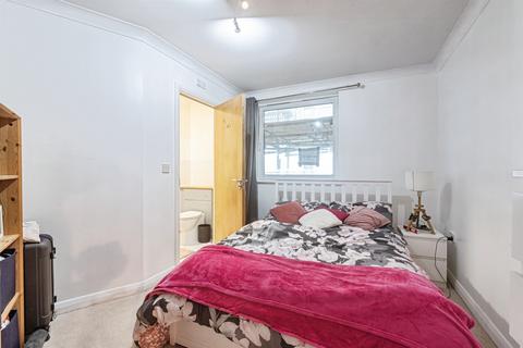 2 bedroom flat for sale, Alencon Link, Basingstoke