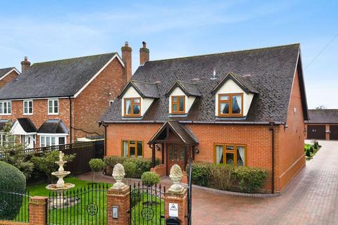 4 bedroom detached house for sale, Thistley Green Road, Braintree, CM7
