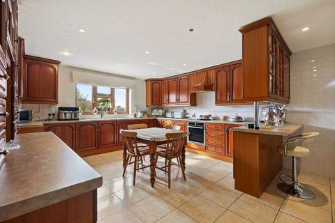 4 bedroom detached house for sale, Thistley Green Road, Braintree, CM7