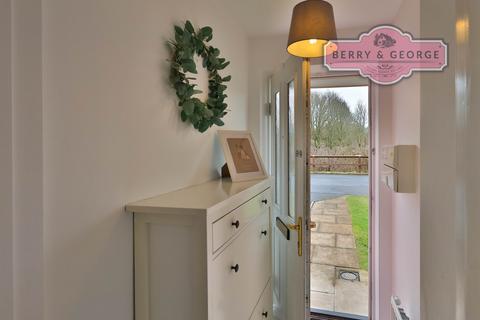 3 bedroom detached house for sale, Halls Close, Radcliffe M26