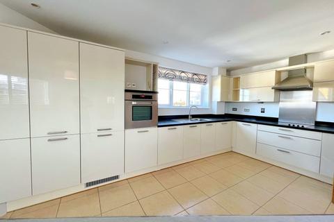 2 bedroom apartment to rent, West Byfleet, Surrey, KT14
