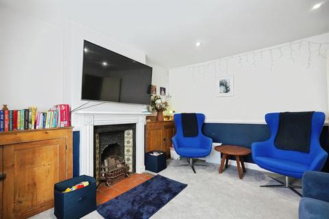 undefined, Barrow Hill Place, Ashford