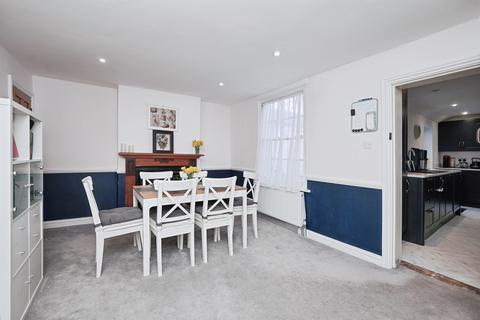 undefined, Barrow Hill Place, Ashford
