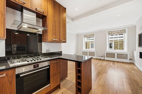 3 bedroom maisonette to rent, First Street, London