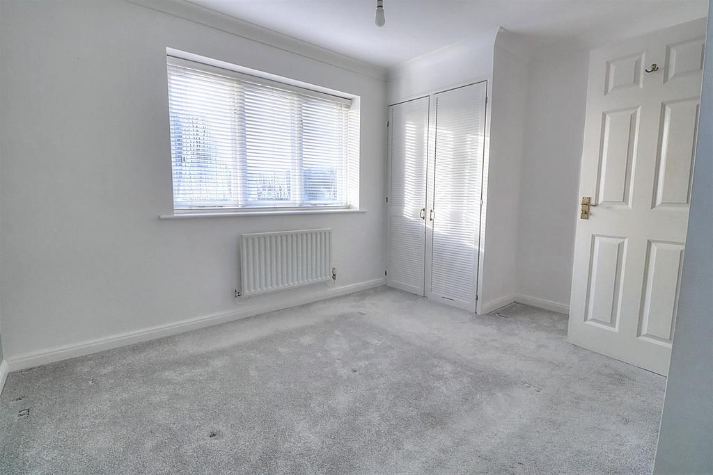 Fairbairn Walk 22 Bed 1.jpg